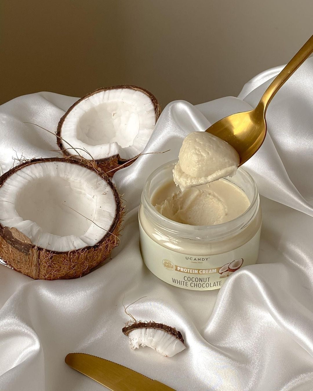 Products inspired by tropical aromas